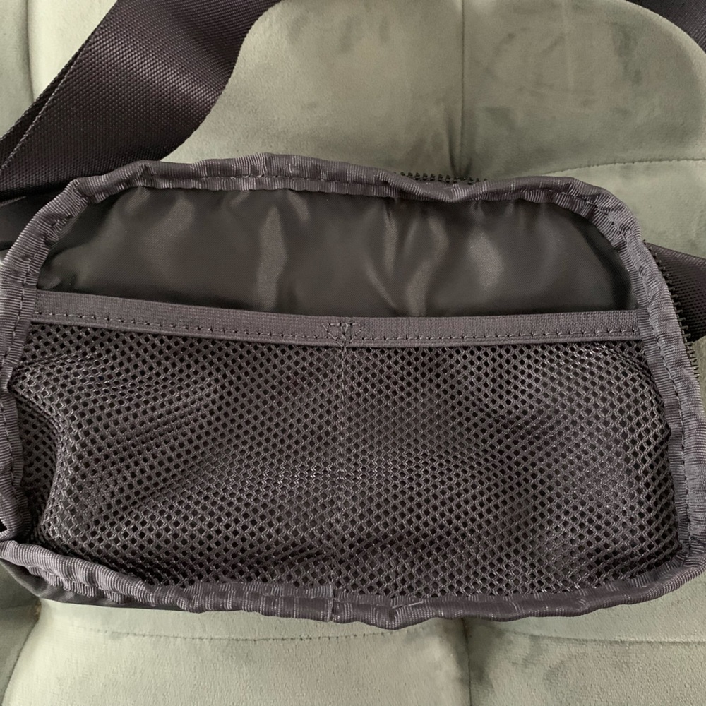 Lululemon Everywhere Belt Bag OG Rare Moonwalk Belt Bag - Picture 11 of 12